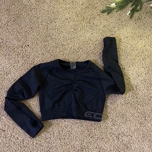 Cropped scrunch athletic top